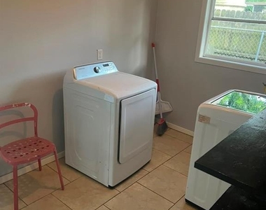 260 Westwood Avenue - Photo Thumbnail 20