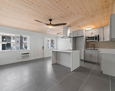 1818 E Oakland Park Boulevard - Photo Thumbnail 7