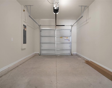 4292 Chester Springs Boulevard - Photo Thumbnail 32