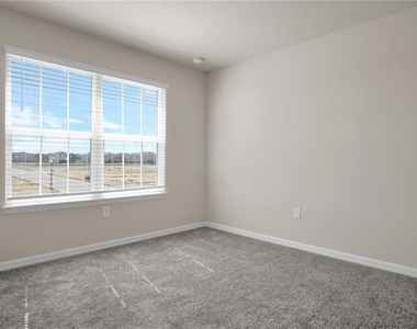 4292 Chester Springs Boulevard - Photo Thumbnail 25
