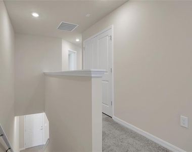 4292 Chester Springs Boulevard - Photo Thumbnail 20