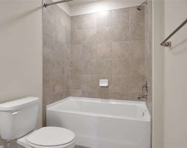 4292 Chester Springs Boulevard - Photo Thumbnail 27
