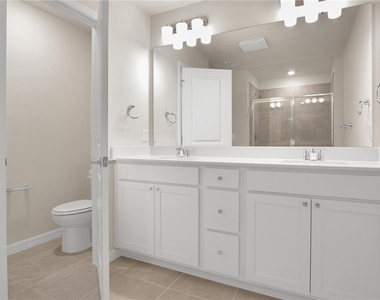 4292 Chester Springs Boulevard - Photo Thumbnail 19