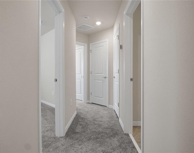 4292 Chester Springs Boulevard - Photo Thumbnail 21