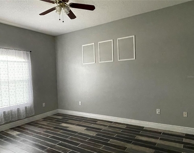 227 Pamona Street - Photo Thumbnail 9