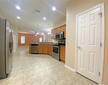 4311 Mandolin Boulevard - Photo Thumbnail 8