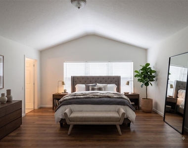 831 Enclair Street - Photo Thumbnail 9