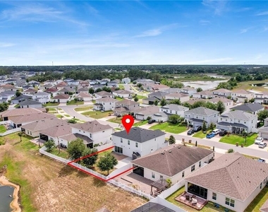 4225 Beargrass Street - Photo Thumbnail 4