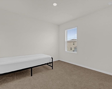 1444 Berry Lane - Photo Thumbnail 18