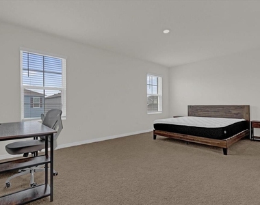 1444 Berry Lane - Photo Thumbnail 11
