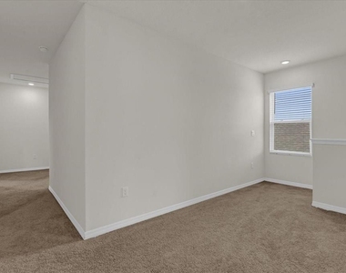1444 Berry Lane - Photo Thumbnail 16
