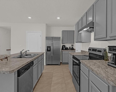 1444 Berry Lane - Photo Thumbnail 6