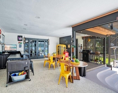 8142 Chianti Drive - Photo Thumbnail 34