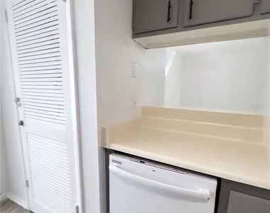 3982 Crayrich Circle - Photo Thumbnail 15