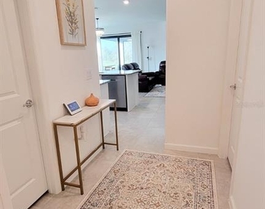 6052 Baywood Court - Photo Thumbnail 2