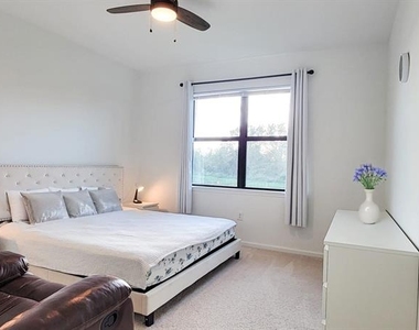 6052 Baywood Court - Photo Thumbnail 7