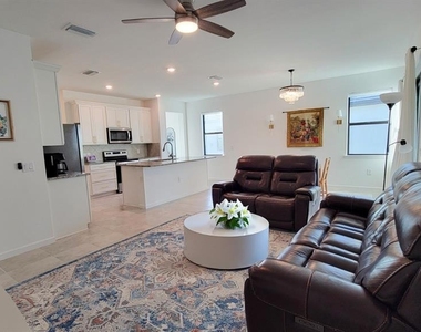 6052 Baywood Court - Photo Thumbnail 3