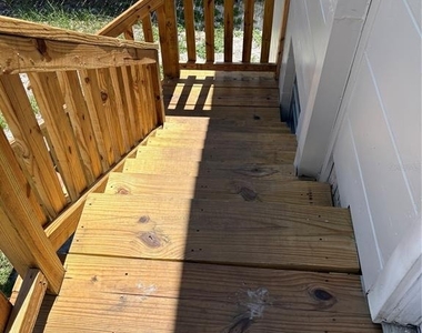 1100 Jamela Drive - Photo Thumbnail 3