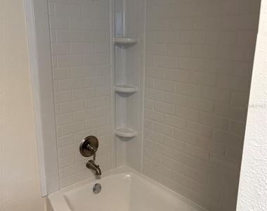 1100 Jamela Drive - Photo Thumbnail 16