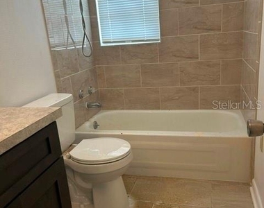 1472 N Melrose Drive - Photo Thumbnail 2