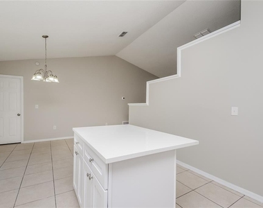 313 Caen Court - Photo Thumbnail 5
