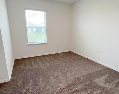 1162 Oak Bluff Drive - Photo Thumbnail 18