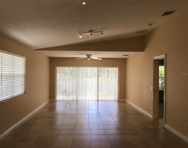 11824 Delfina Lane - Photo Thumbnail 3