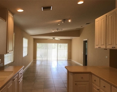 11824 Delfina Lane - Photo Thumbnail 5