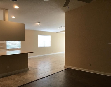 11824 Delfina Lane - Photo Thumbnail 7