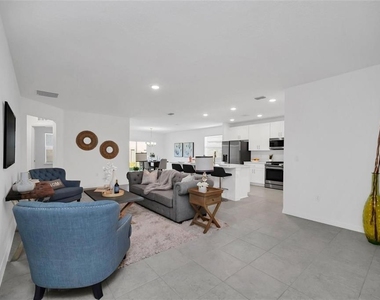 1154 Oak Bluff Drive - Photo Thumbnail 2