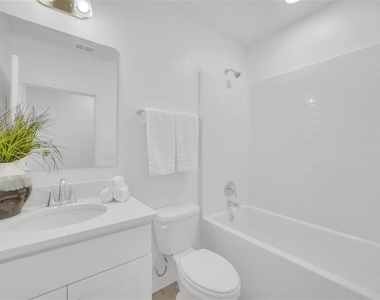 1154 Oak Bluff Drive - Photo Thumbnail 22