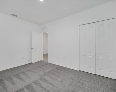 1154 Oak Bluff Drive - Photo Thumbnail 21