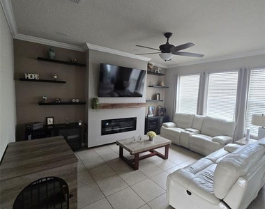 1517 Softshell Street - Photo Thumbnail 2