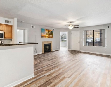 320 Black Oak Court - Photo Thumbnail 9