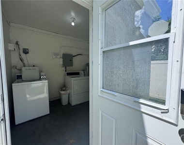 115 E Smith Street - Photo Thumbnail 25
