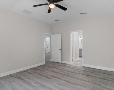 1768 E Bismark St - Photo Thumbnail 15