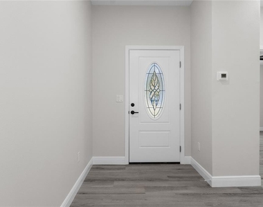 1768 E Bismark St - Photo Thumbnail 3