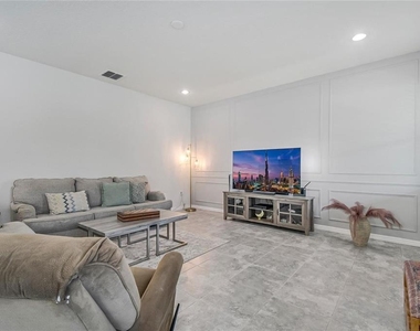 2495 Rapollo Drive - Photo Thumbnail 5