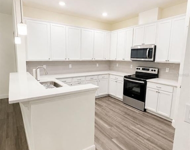 22 Oakleaf Way - Photo Thumbnail 3