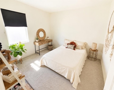 22 Oakleaf Way - Photo Thumbnail 9