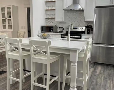 505 S Myrtle Avenue - Photo Thumbnail 12