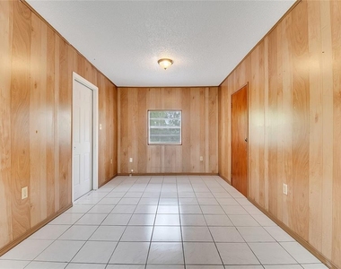 1040 San Luis Drive - Photo Thumbnail 15