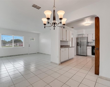 1040 San Luis Drive - Photo Thumbnail 8