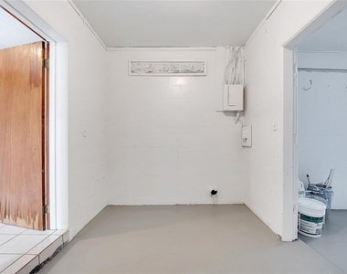 1040 San Luis Drive - Photo Thumbnail 18