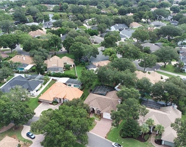 7725 Apple Tree Circle - Photo Thumbnail 3