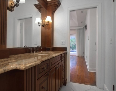 7725 Apple Tree Circle - Photo Thumbnail 25