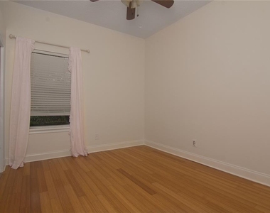 7725 Apple Tree Circle - Photo Thumbnail 15