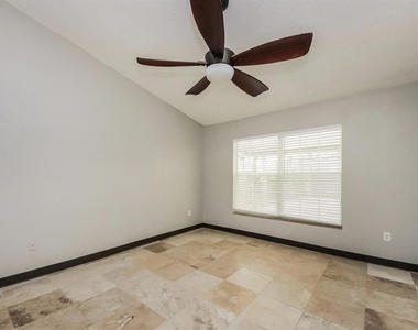 637 Regency Way - Photo Thumbnail 8