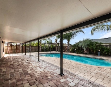 637 Regency Way - Photo Thumbnail 14