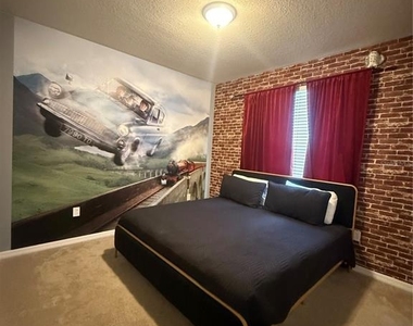 3942 Lana Avenue - Photo Thumbnail 12